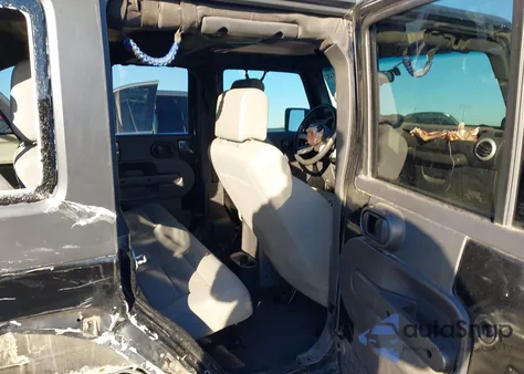 2008 Jeep Wrangler Unlimited Sahara z USA, uszkodzony, nr VIN 1J4GA59158L615961